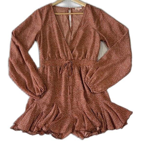 Luxxel Romper Size Small Deep V-Neck All Over Heart Print - Picture 1 of 8